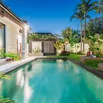 Chintana - 9 Min To Beach, Peaceful Villa With Tropical Vibe