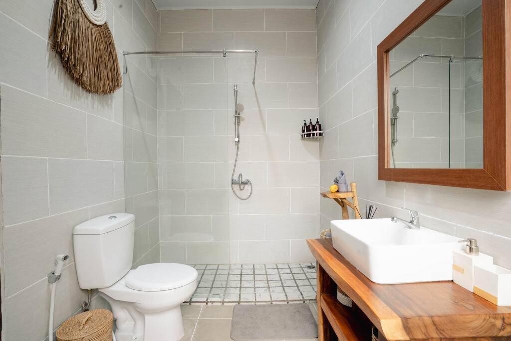 Chintana - 9 Min To Beach, Peaceful With Tropical Vibe Villa *
