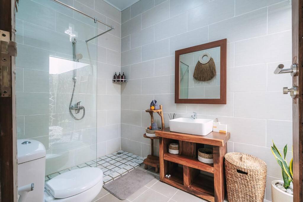 Chintana - 9 Min To Beach, Peaceful With Tropical Vibe Villa *