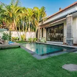 Chintana - 9 Min To Beach, Peaceful Villa With Tropical Vibe