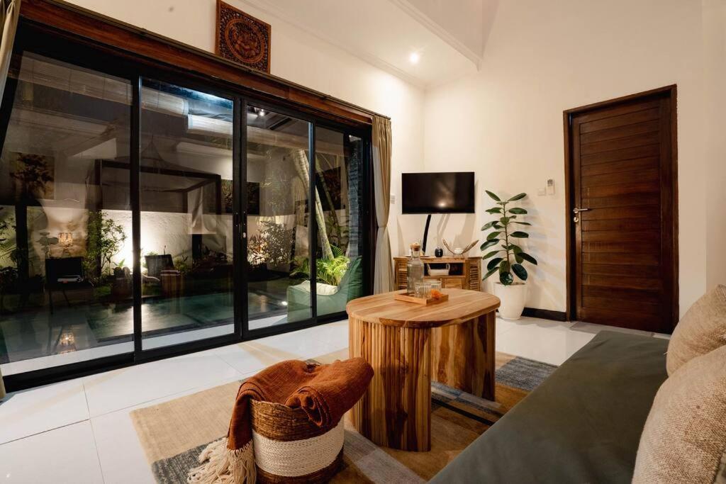 Chintana - 9 Min To Beach, Peaceful With Tropical Vibe Villa Sanur (Bali)